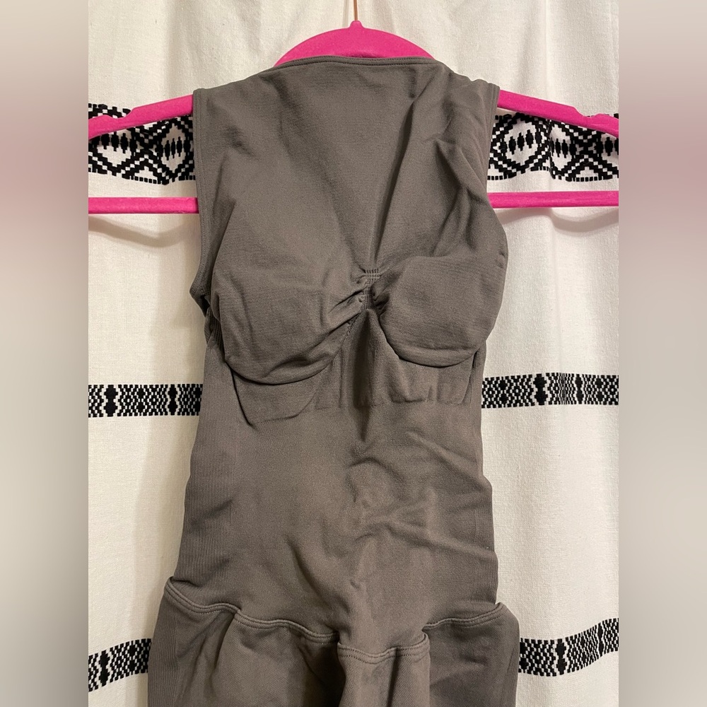 Skims recycled nylon contour lounge onesie xxs/xs - Picture 8 of 15